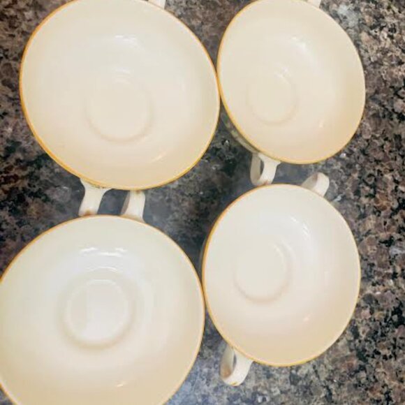 Set of 4 Vintage Double Handle Floral Cream Soup Bowls: Gold Trim England - Picture 3 of 12